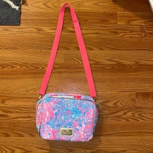 Lilly Lunch Box with strap